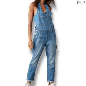 AEO live your life overalls Overalls American Eagle Denim Overall. Size medium